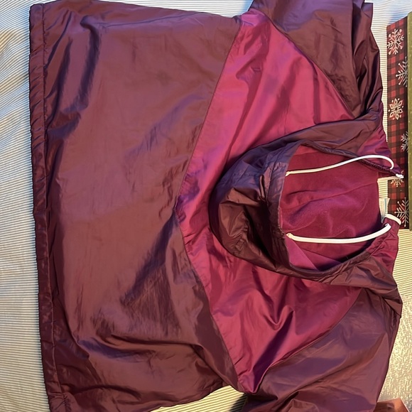 Columbia Maroon Windbreaker Jacket - Picture 5 of 5